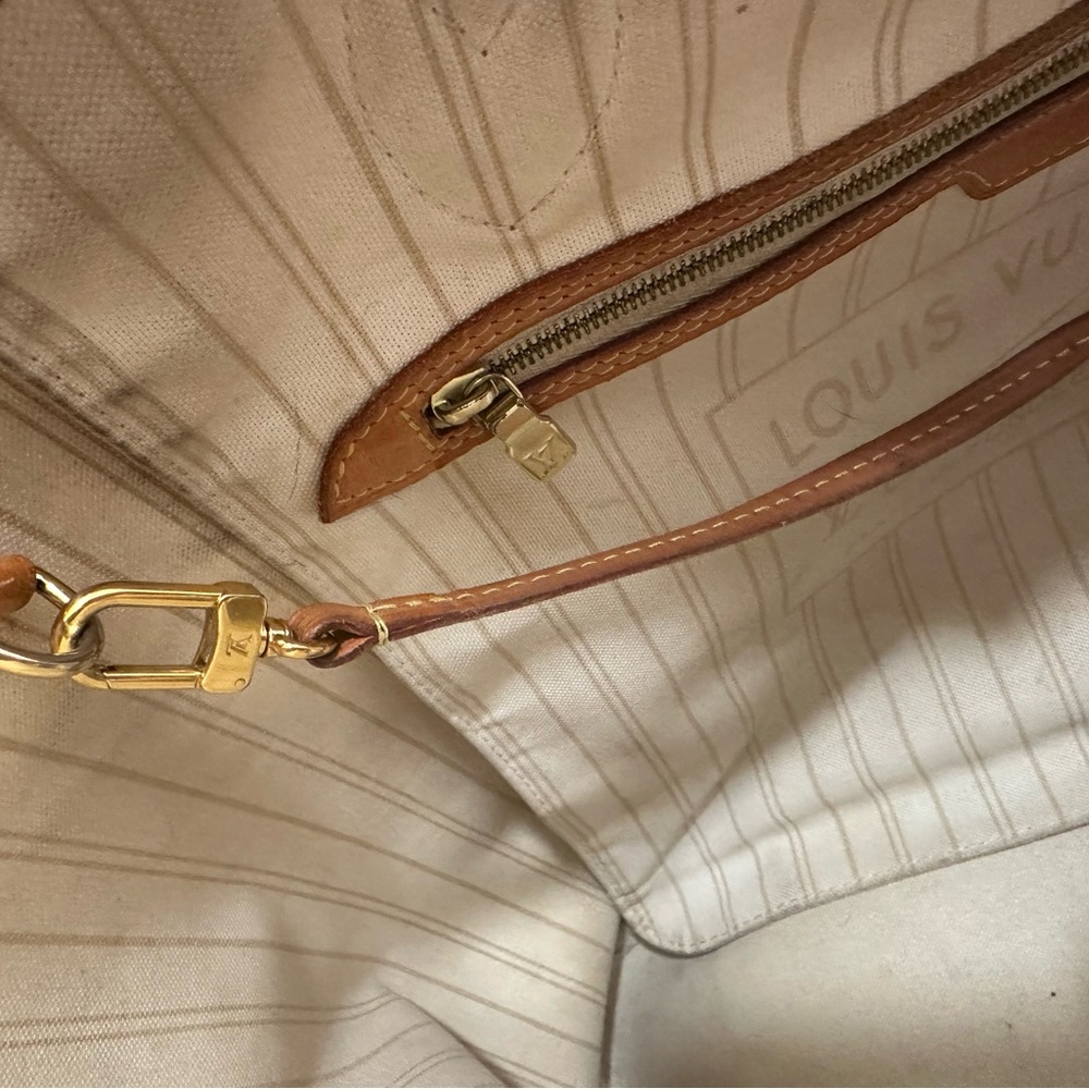 Louis Vuitton Large GM Tote Bag. Authentic Guarantee - Picture 8 of 9